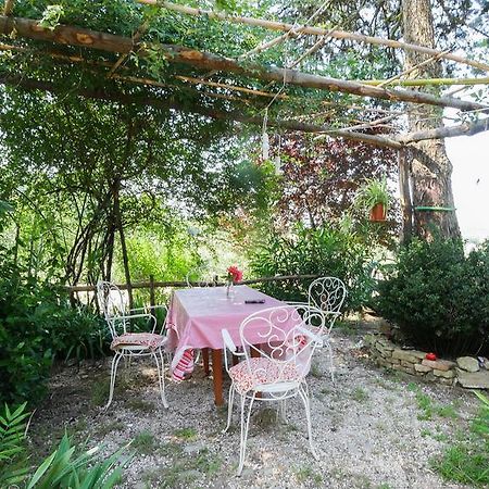 B&B Della Rosa Civitella D'Arna Εξωτερικό φωτογραφία