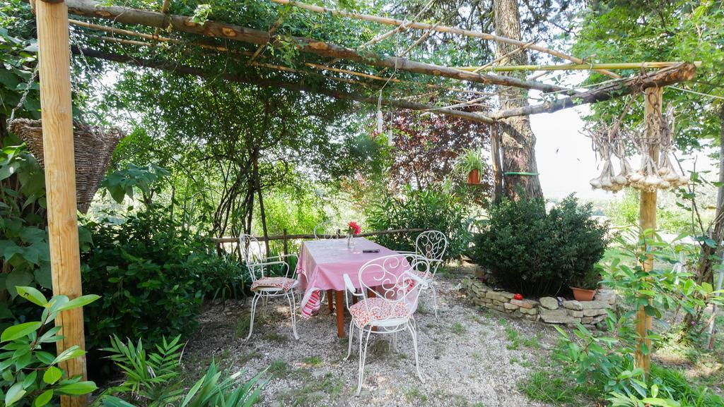 B&B Della Rosa Civitella D'Arna Εξωτερικό φωτογραφία